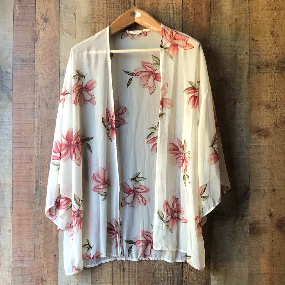 Boutique Floral Kimono